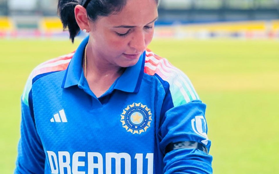Indian Women's Cricket Team Pays Tribute to Pahalgam Attack Victims with Black Armbands