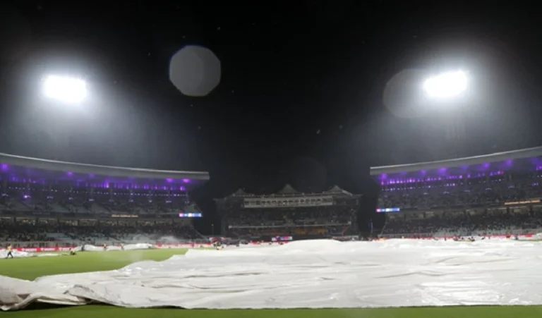 IPL 2025: A Fierce Sandstorm Disrupts KKR vs PBKS Clash at Eden Gardens